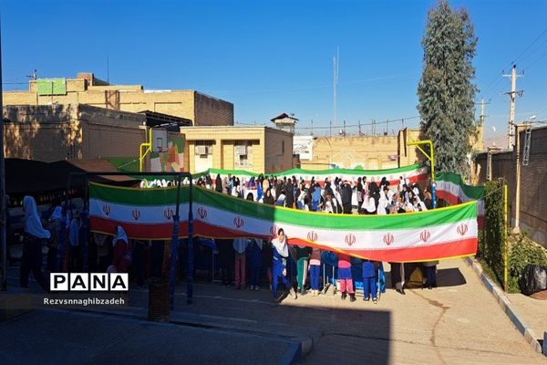 برپایی بازارچه کسب و کار دانش‌آموزی در آموزشگاه فضیلت شوشتر