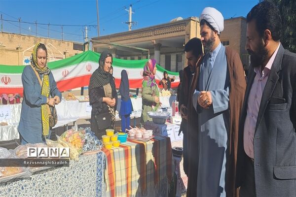 برپایی بازارچه کسب و کار دانش‌آموزی در آموزشگاه فضیلت شوشتر