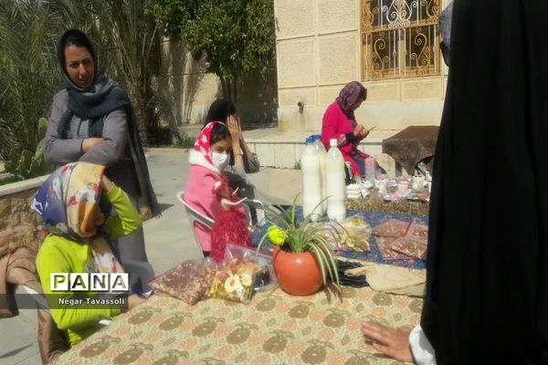 برگزاری نمایشگاه فروش صنایع‌دستی دانش‌آموزان در اداره فرهنگ و ارشاد