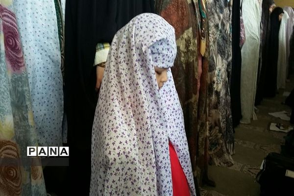 پرچم گردانی در نماز جمعه ملارد