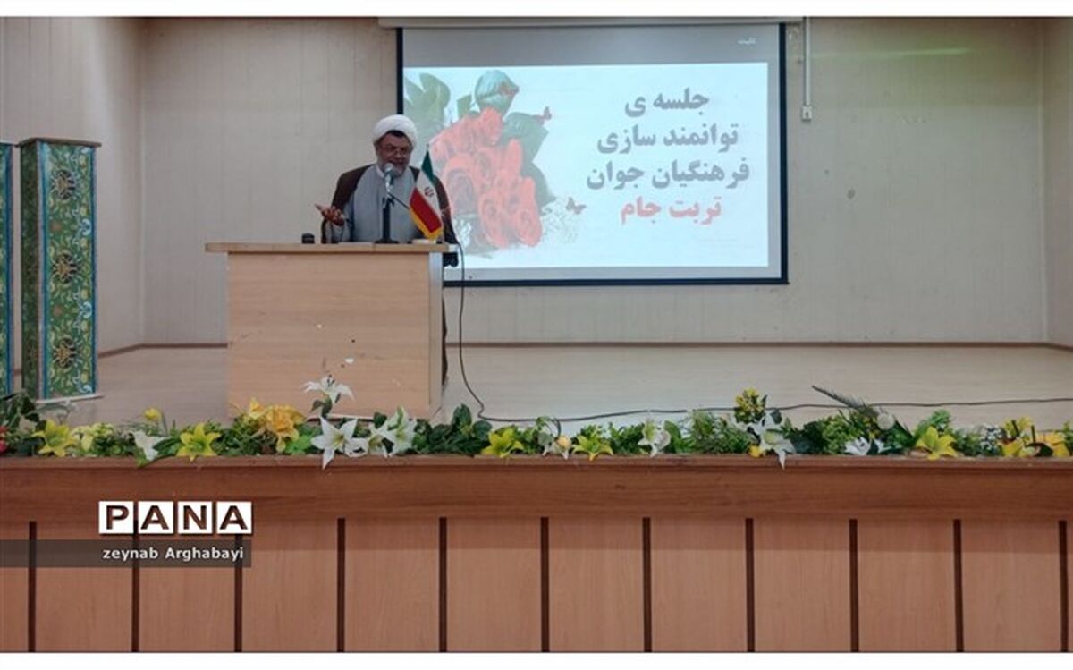 اسلام پایه‌گذار تربیت دینی با نگاه هنرمندانه است