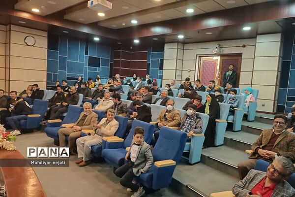 برگزاری نشست‌هایی صمیمانه با اولیای دانش‌آموزان در دبیرستان شهید بهشتی رودهن