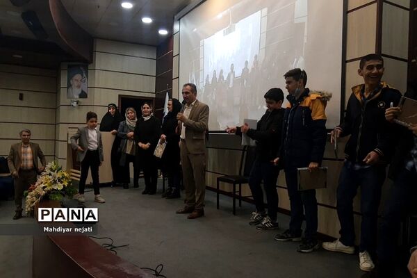 برگزاری نشست‌هایی صمیمانه با اولیای دانش‌آموزان در دبیرستان شهید بهشتی رودهن