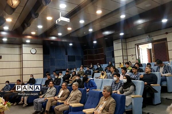 برگزاری نشست‌هایی صمیمانه با اولیای دانش‌آموزان در دبیرستان شهید بهشتی رودهن