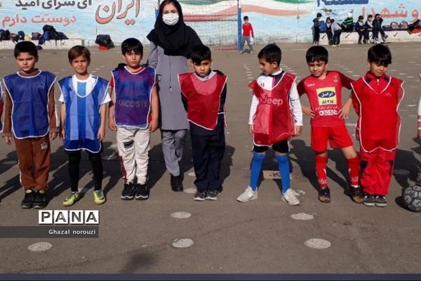 برگزاری المپیاد درون مدرسه‌ای در دبستان کشاورز بهارستان ۲