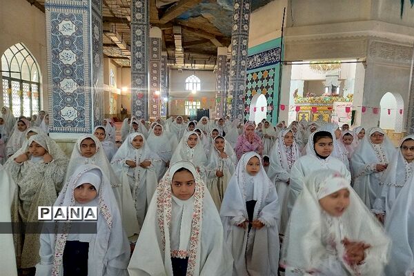 جشن تکلیف دانش‌آموزان دبستان دخترانه نیایش شهرستان قدس