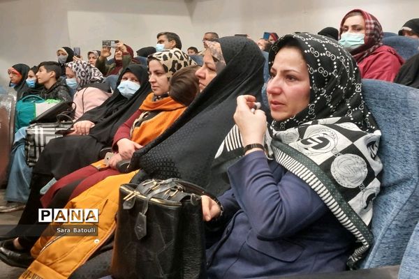 بدرقه دانش‌آموزان زیارت اولی شهر تهران