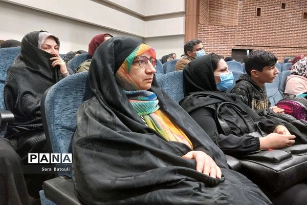 بدرقه دانش‌آموزان زیارت اولی شهر تهران