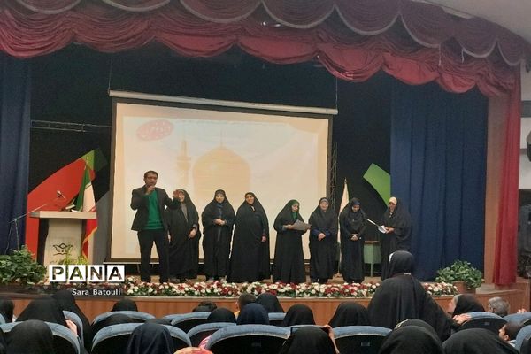 بدرقه دانش‌آموزان زیارت اولی شهر تهران