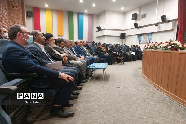 بدرقه دانش‌آموزان زیارت اولی شهر تهران