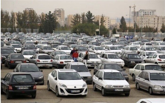 خودروهای وارداتی  3 ماهه تحویل می‌شوند