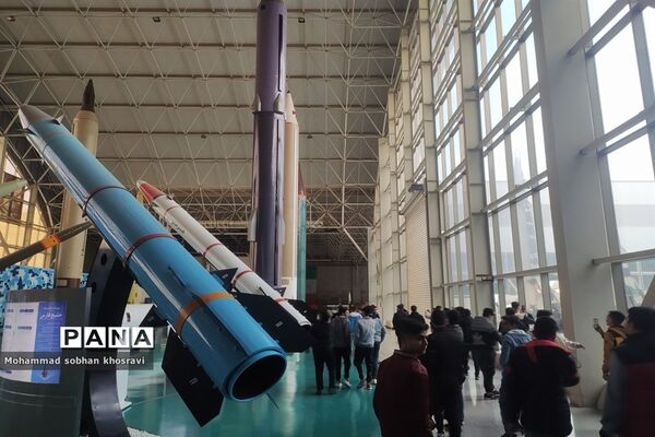 بازدید دانش‌‌‌آموزان هنرستان کارآفرینان ملارد از پارک هوا و فضا