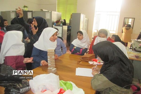 برگزاری مسابقات بازی‌های فکری سرگرمی رویش در شهرستان سروستان
