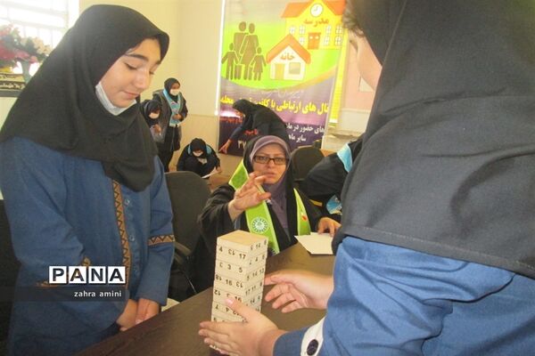 برگزاری مسابقات بازی‌های فکری سرگرمی رویش در شهرستان سروستان