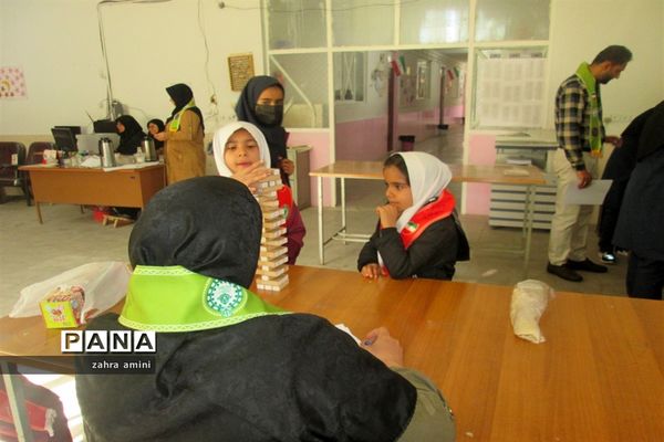 برگزاری مسابقات بازی‌های فکری سرگرمی رویش در شهرستان سروستان