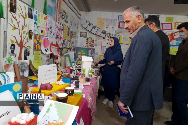 برگزاری نمایشگاه دست‌سازه‌های دانش‌آموزی در شهرکرد