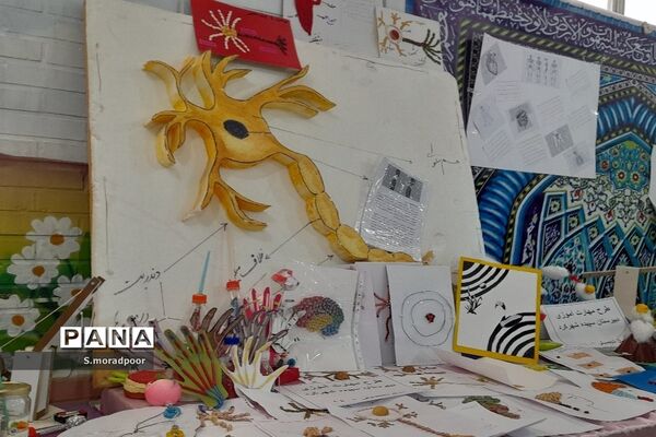 برگزاری نمایشگاه دست‌سازه‌های دانش‌آموزی در شهرکرد