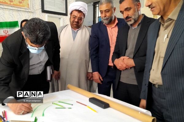 برگزاری نمایشگاه دست‌سازه‌های دانش‌آموزی در شهرکرد