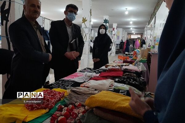 برگزاری نمایشگاه دست‌سازه‌های دانش‌آموزی در شهرکرد
