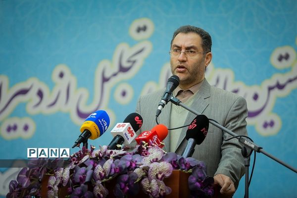 همایش ملی تجلیل از دبیران منتخب درس آمادگی دفاعی کشور