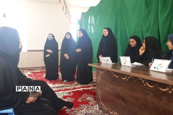 نشست اعضای مجلس دانش‌آموزی ابرکوه