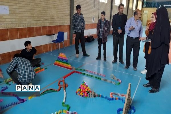رقابت 300 دانش‌آموز پسر اقلیدی در مسابقات المپیاد رویش