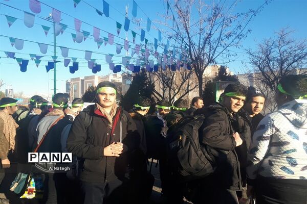 کاروان راهیان نور دانش‌آموزان منطقه ۱۵ تهران