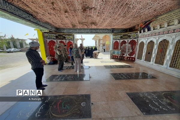 کاروان راهیان نور دانش‌آموزان منطقه ۱۵ تهران