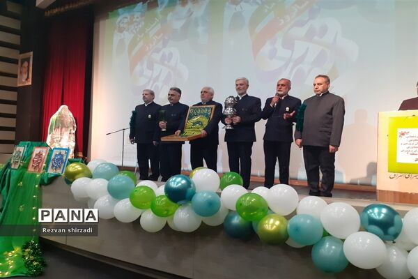 نشست معاونان و مربیان پرورشی و مشاوران مدارس همزمان با سالروز امور تربیتی