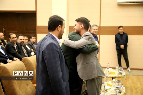 نخستین همایش ملی تجلیل از دبیران منتخب درس آمادگی دفاعی کشور