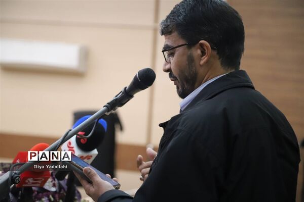 نخستین همایش ملی تجلیل از دبیران منتخب درس آمادگی دفاعی کشور