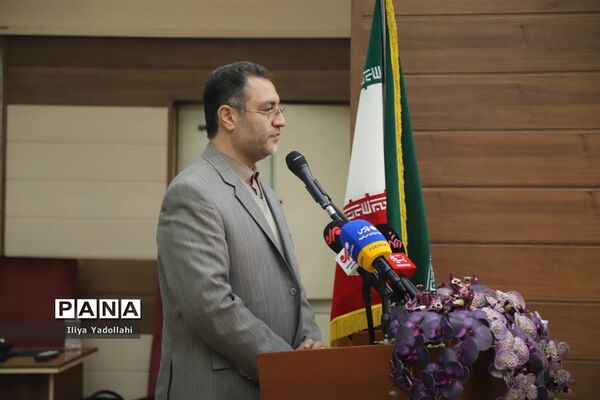 نخستین همایش ملی تجلیل از دبیران منتخب درس آمادگی دفاعی کشور