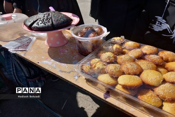 بازارچه آموزش کسب و کاردانش‌آموزان آموزشگاه آیت‌الله گلپایگانی اسلامشهر