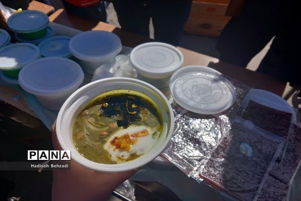 بازارچه آموزش کسب و کاردانش‌آموزان آموزشگاه آیت‌الله گلپایگانی اسلامشهر