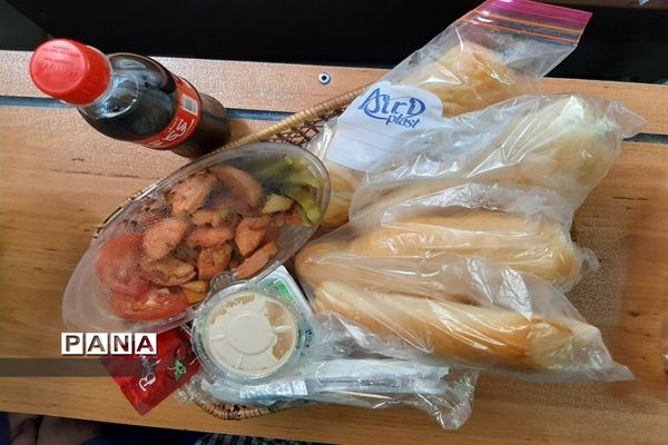 مسابقه پودمان غذا در دبیرستان شهید معمارزاده ناحیه 2 کرج