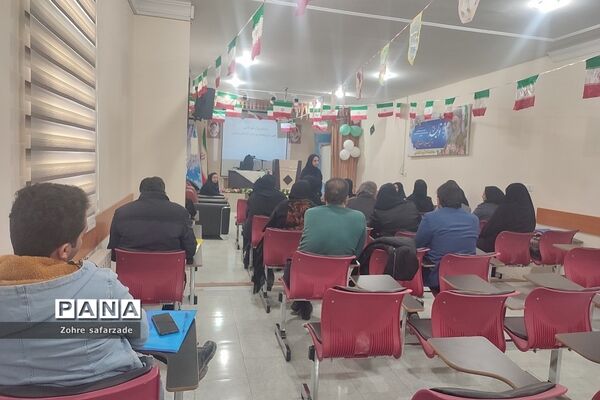 کارگاه پیشگیری از خودکشی و راهکارهای مداخله‌ای در آموزش و پرورش رودهن