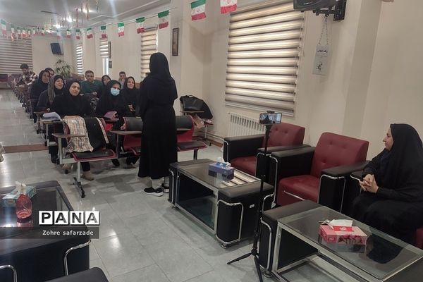 کارگاه پیشگیری از خودکشی و راهکارهای مداخله‌ای در آموزش و پرورش رودهن