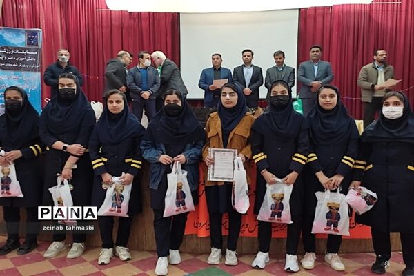 آیین تجلیل از دانش‌آموزان منتخب مسابقات ورزشی شهرستان سروستان