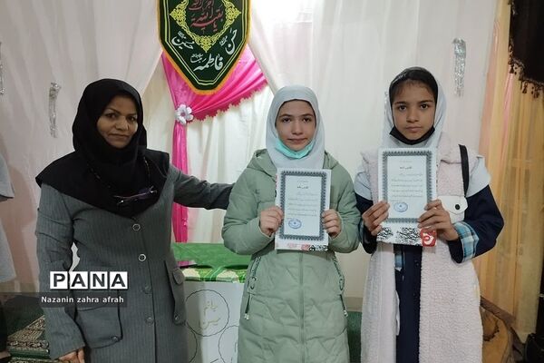 تقدیر از دانش‌آموزان فعال تربیتی و آموزشی در دبستان شهدای کریتون یک  رودهن