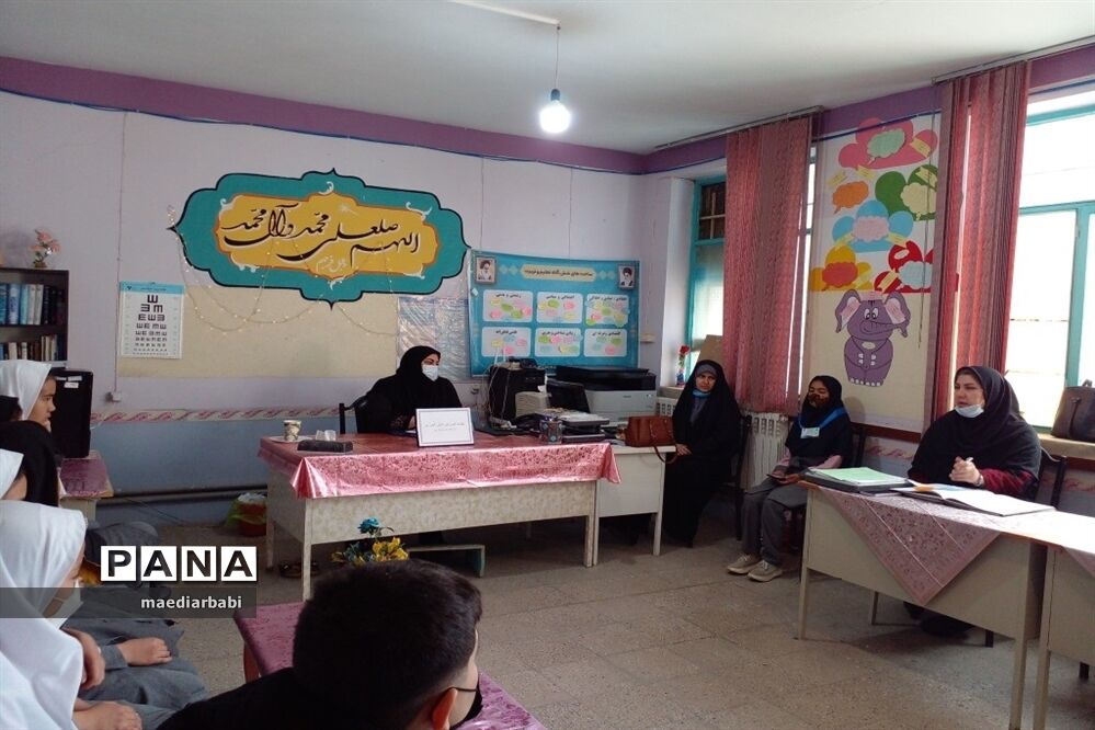 برگزاری جلسه شورای دانش‌آموزی شهر جوادآباد