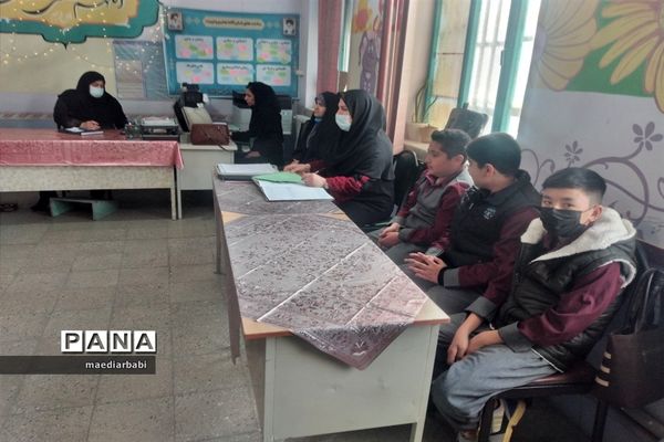 برگزاری جلسه شورای دانش‌آموزی شهر جوادآباد