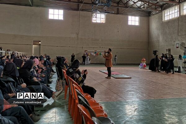 جشن بزرگ اعیاد شعبانیه در مدرسه تربیت رودهن