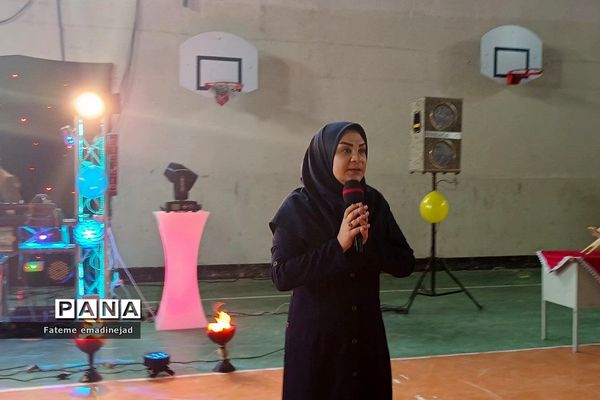 جشن بزرگ اعیاد شعبانیه در مدرسه تربیت رودهن