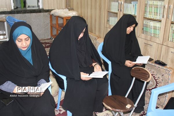 قرائت زیارت عاشورا به‌مناسبت هفته تربیت اسلامی