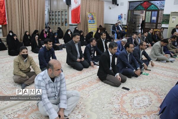 قرائت زیارت عاشورا به‌مناسبت هفته تربیت اسلامی
