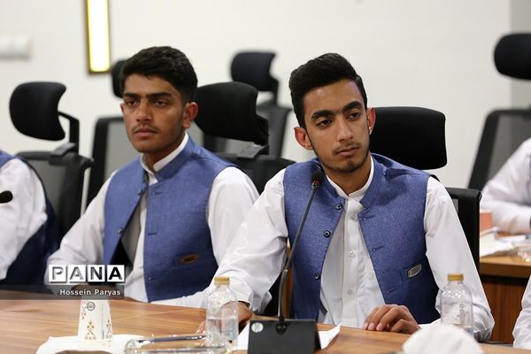 مراسم نخستین اردوی راهیان پیشرفت ویژه دانش‌آموزان عشایر کشور