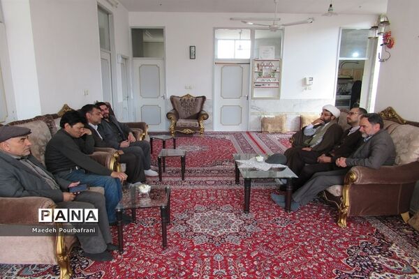 سلام  ویژه رهبر معظم انقلاب به جانبازان نایینی ابلاغ شد