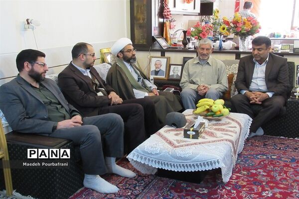 سلام  ویژه رهبر معظم انقلاب به جانبازان نایینی ابلاغ شد