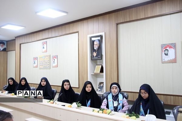 دیدار مدیرکل آموزش و پرورش خراسان رضوی با فرمانده سپاه امام رضا (ع) به مناسبت روز پاسدار