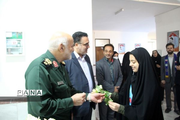 دیدار مدیرکل آموزش و پرورش خراسان رضوی با فرمانده سپاه امام رضا (ع) به مناسبت روز پاسدار